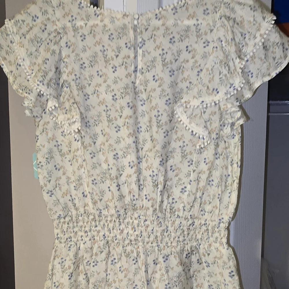 Floral Ruffle Shirt - Picture 3 of 4